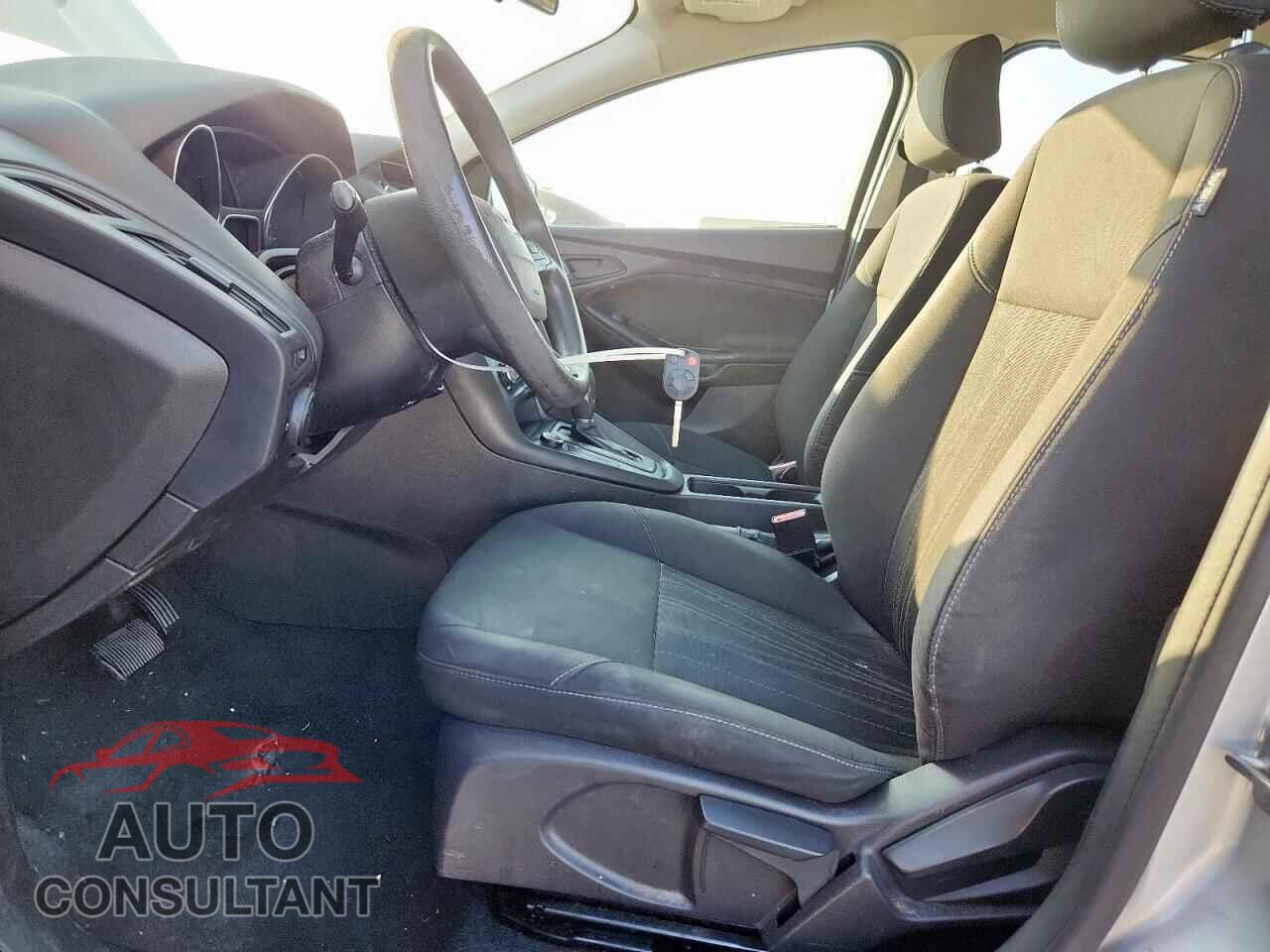 FORD FOCUS 2016 - 1FADP3E24GL306853