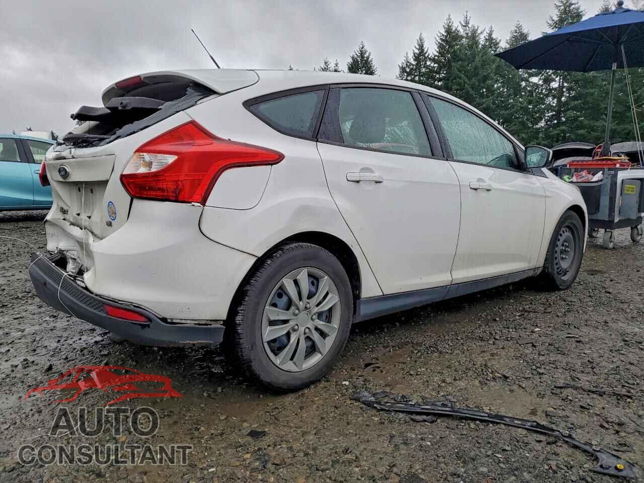 FORD FOCUS 2012 - 1FAHP3K24CL334636