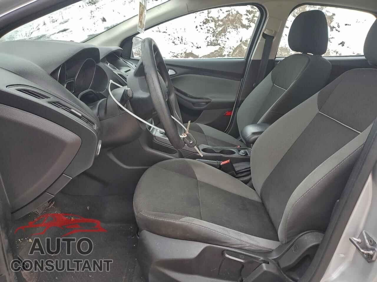 FORD FOCUS 2014 - 1FADP3K2XEL357355