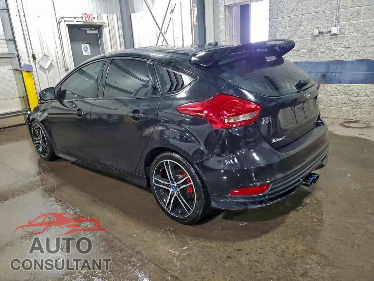FORD FOCUS 2018 - 1FADP3L95JL312264