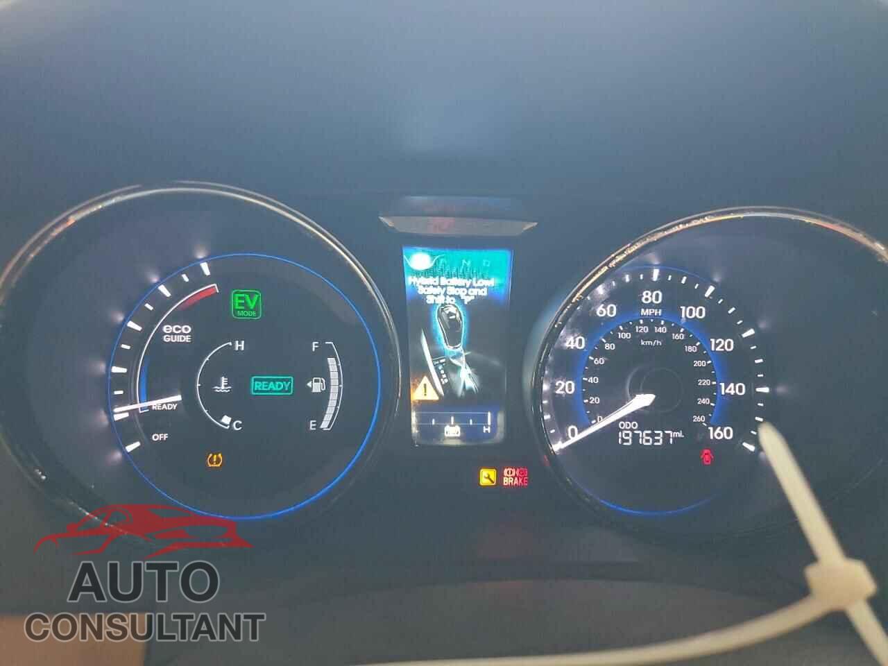 HYUNDAI SONATA 2015 - KMHEC4A45FA125516