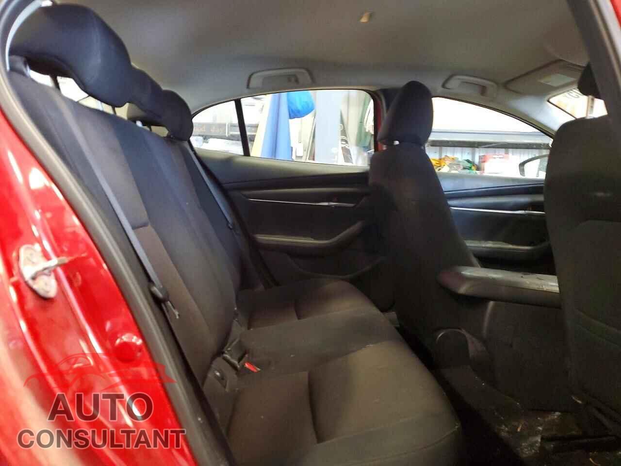 MAZDA 3 2021 - JM1BPAB78M1300924