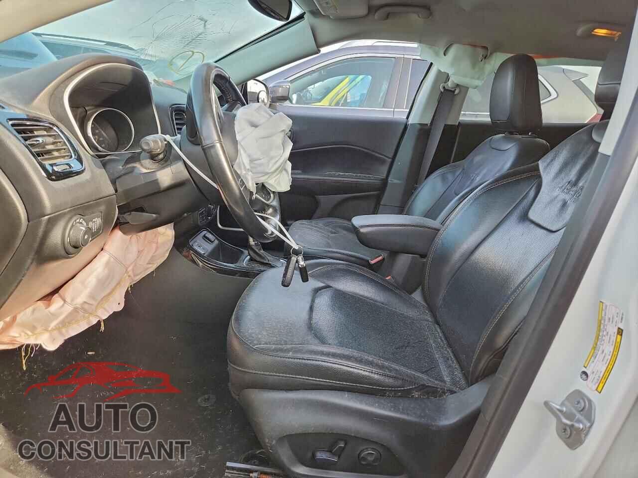 JEEP COMPASS 2019 - 3C4NJCCB0KT802121