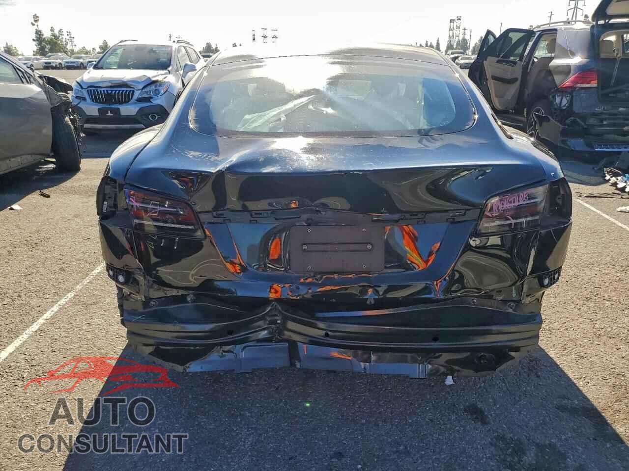 TESLA MODEL S 2023 - 5YJSA1E55PF525941