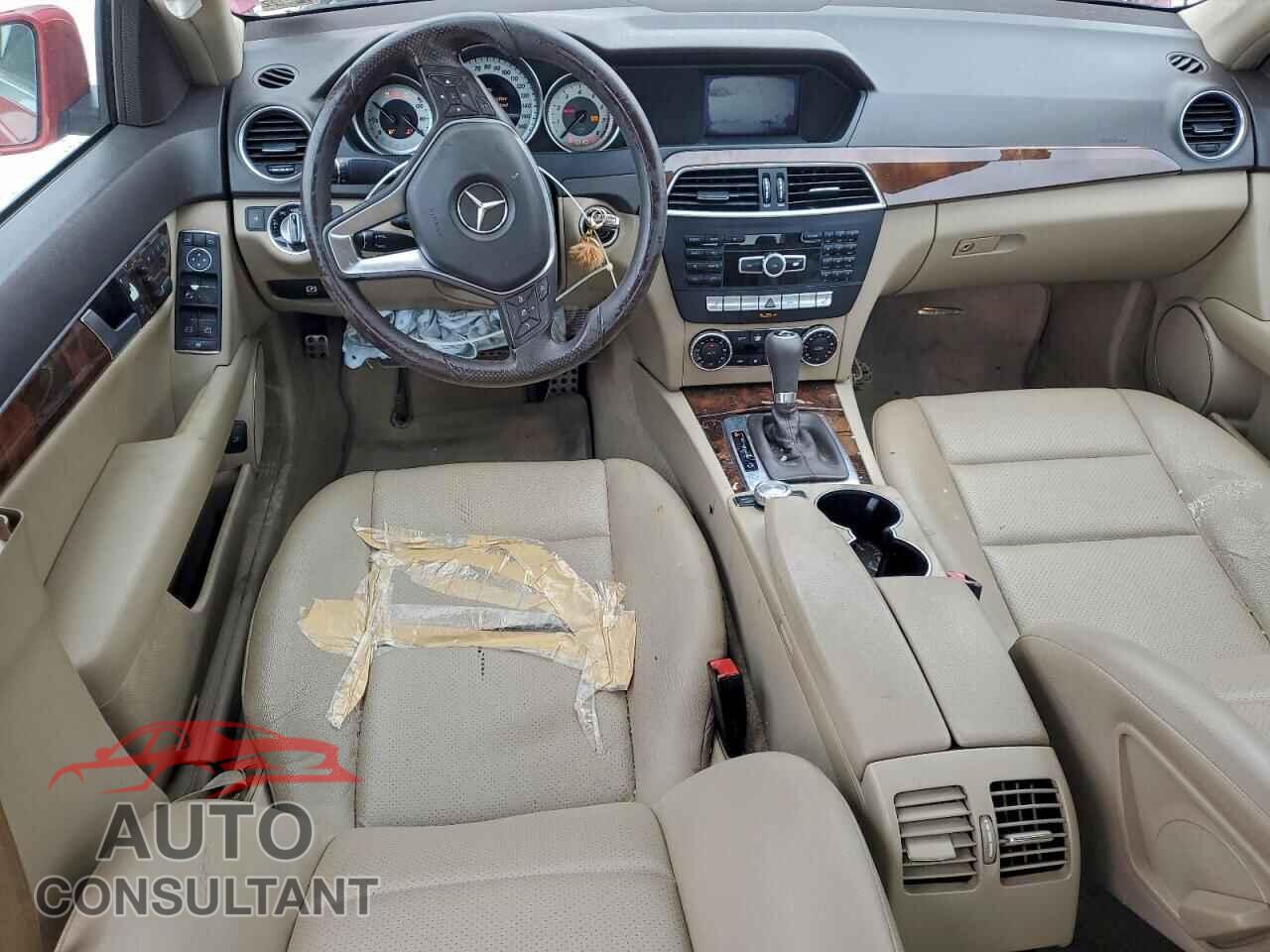 MERCEDES-BENZ C-CLASS 2013 - WDDGF8AB2DR293709