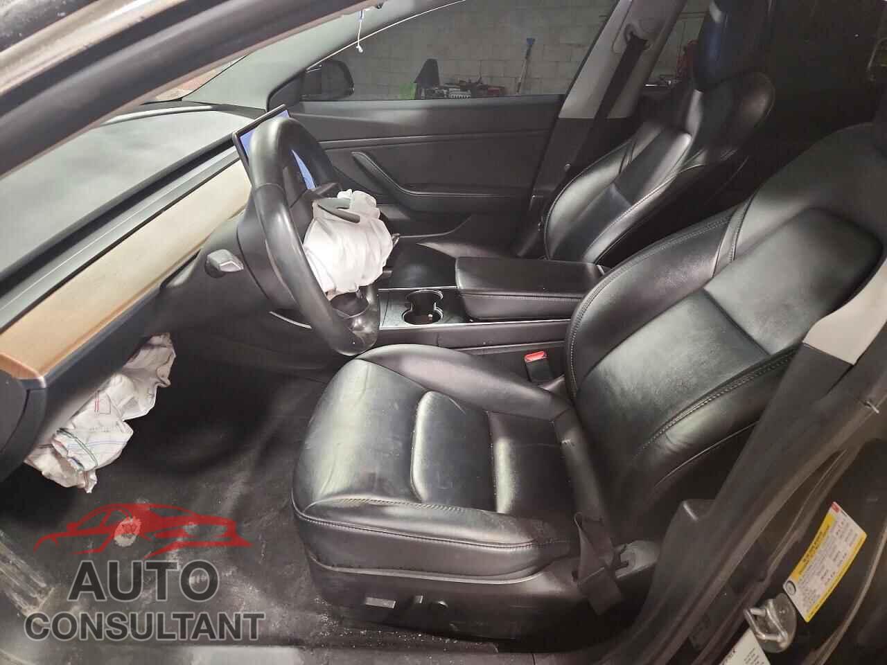 TESLA MODEL 3 2019 - 5YJ3E1EA5KF396033