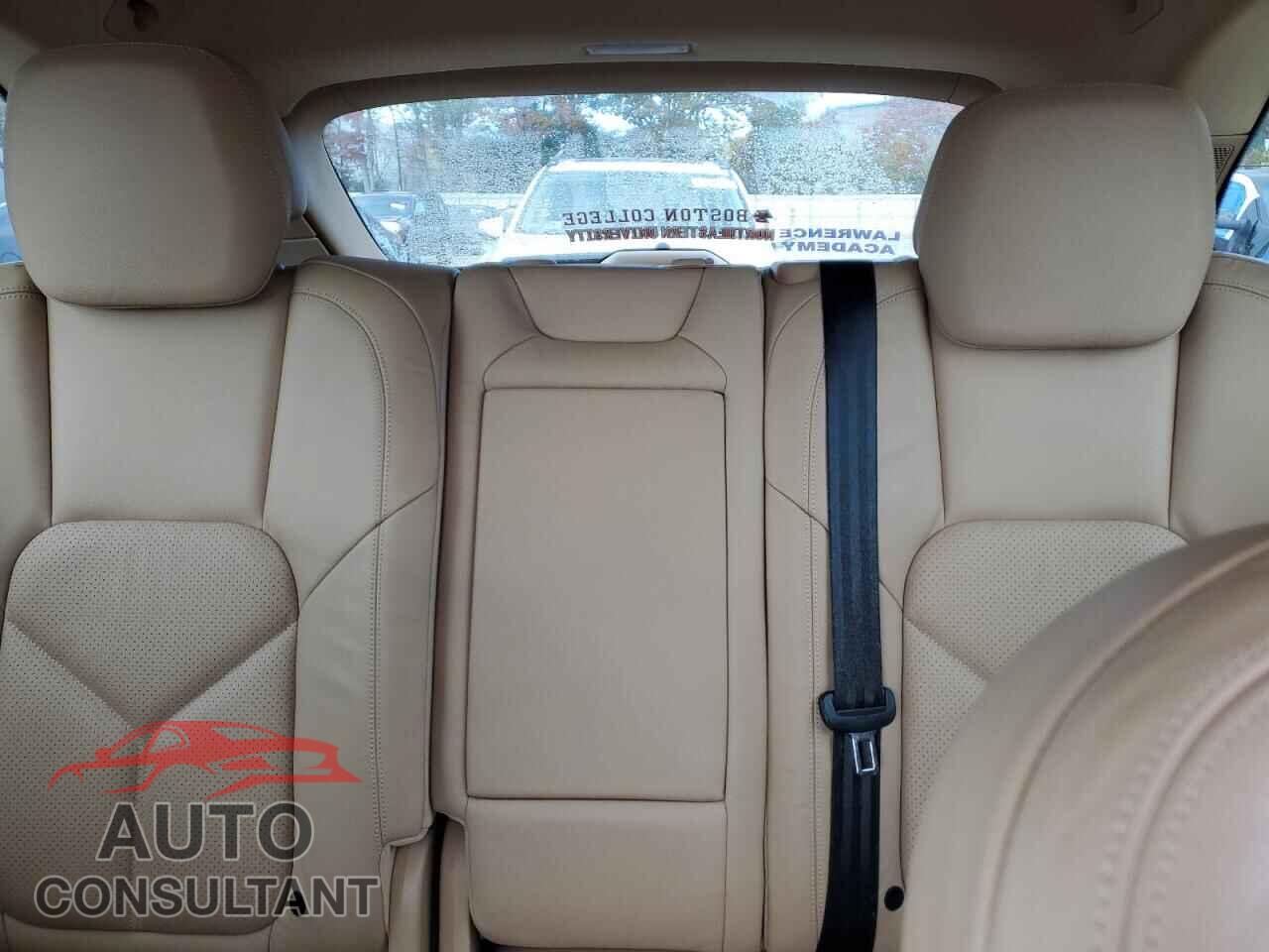 PORSCHE CAYENNE 2012 - WP1AB2A23CLA44621