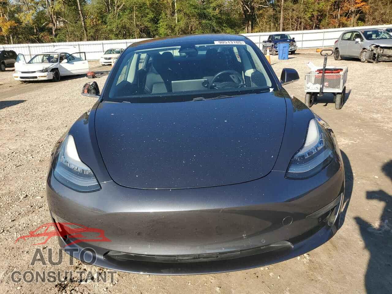 TESLA MODEL 3 2018 - 5YJ3E1EB4JF090819