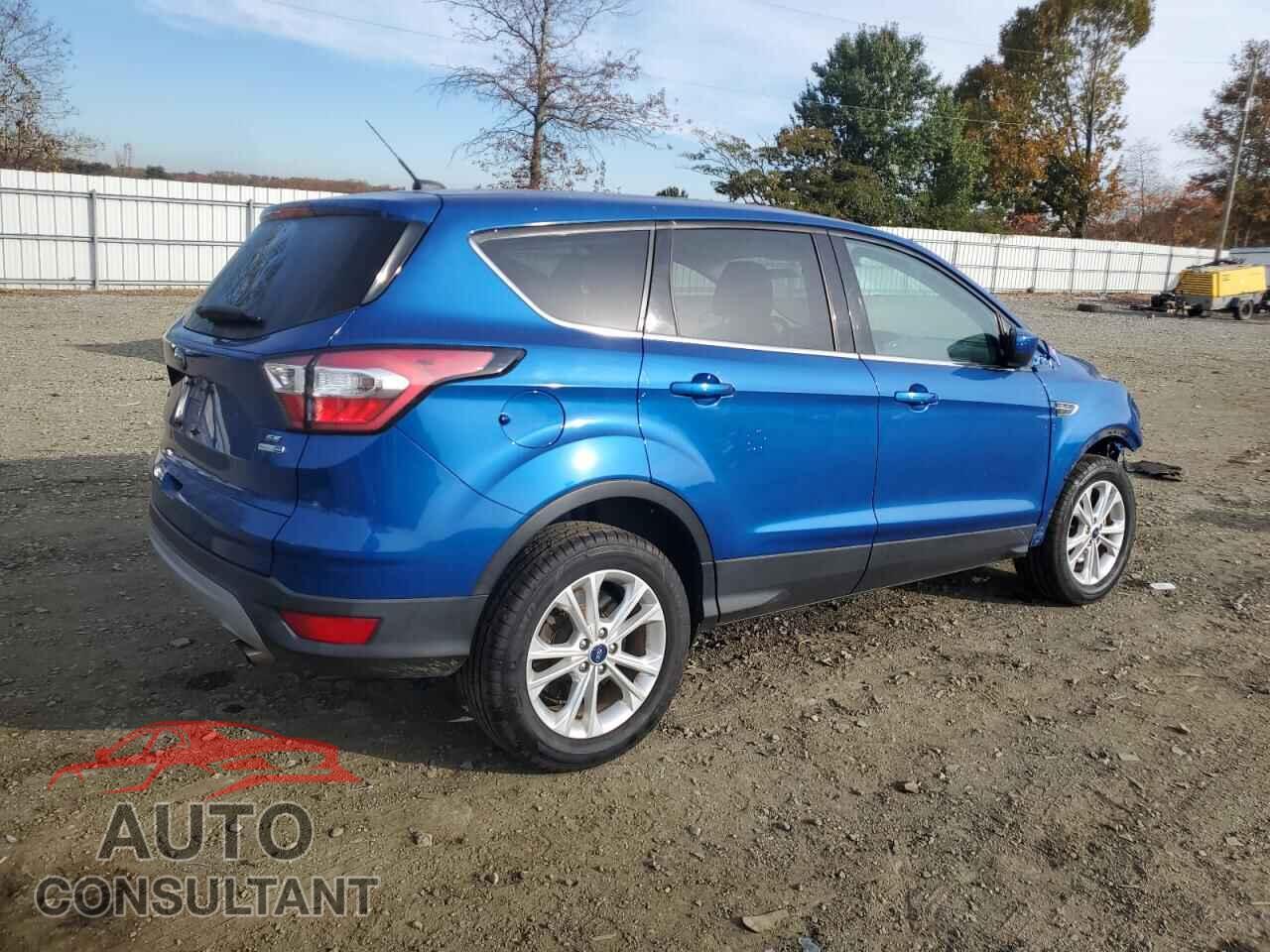 FORD ESCAPE 2017 - 1FMCU9GD7HUC60863