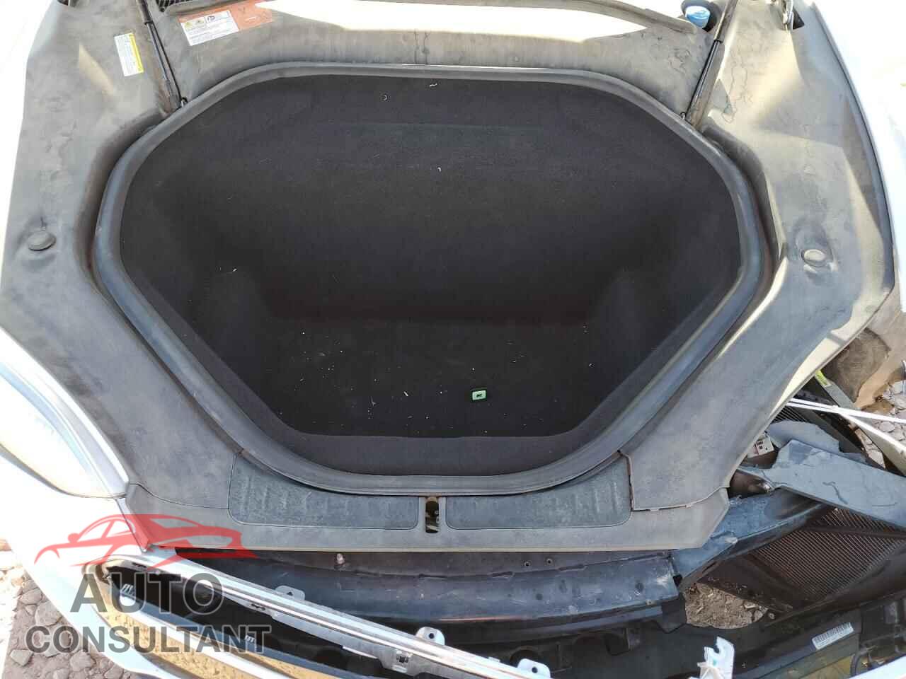 TESLA MODEL S 2015 - 5YJSA1E26FF117212