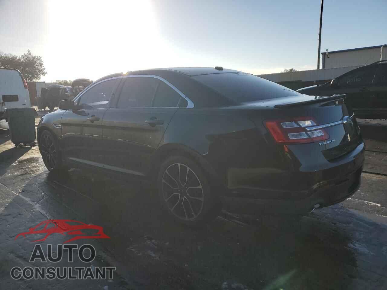 FORD TAURUS 2017 - 1FAHP2H81HG118426