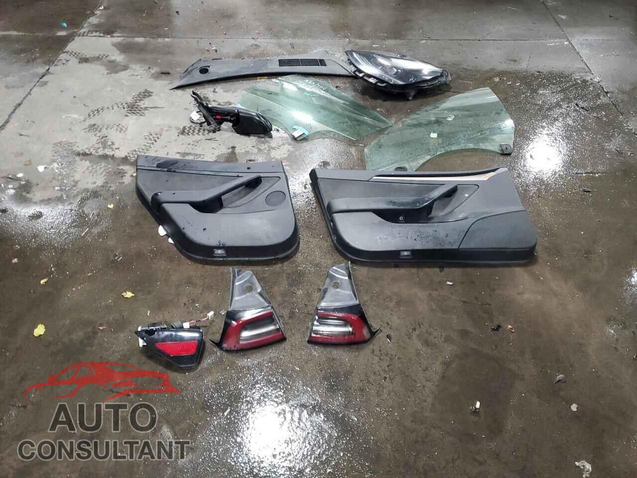TESLA MODEL 3 2023 - 5YJ3E1EA5PF450776