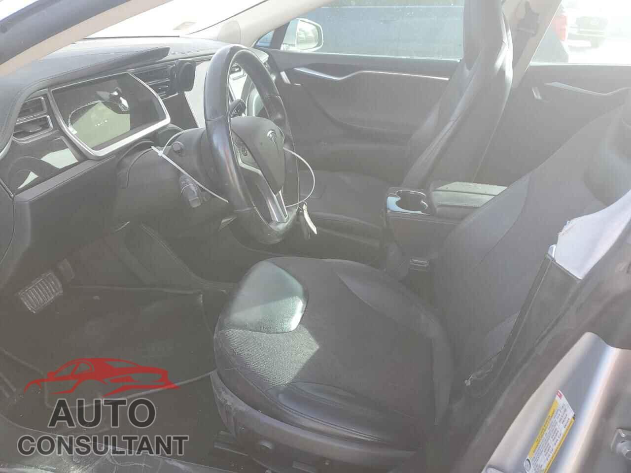 TESLA MODEL S 2013 - 5YJSA1CG9DFP23079