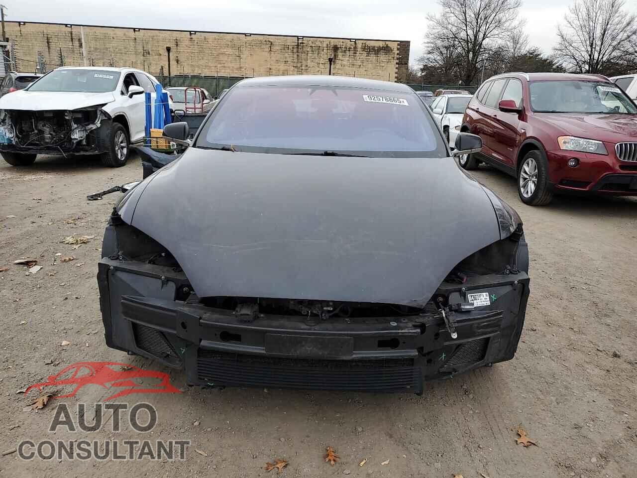 TESLA MODEL S 2017 - 5YJSA1E15HF209440