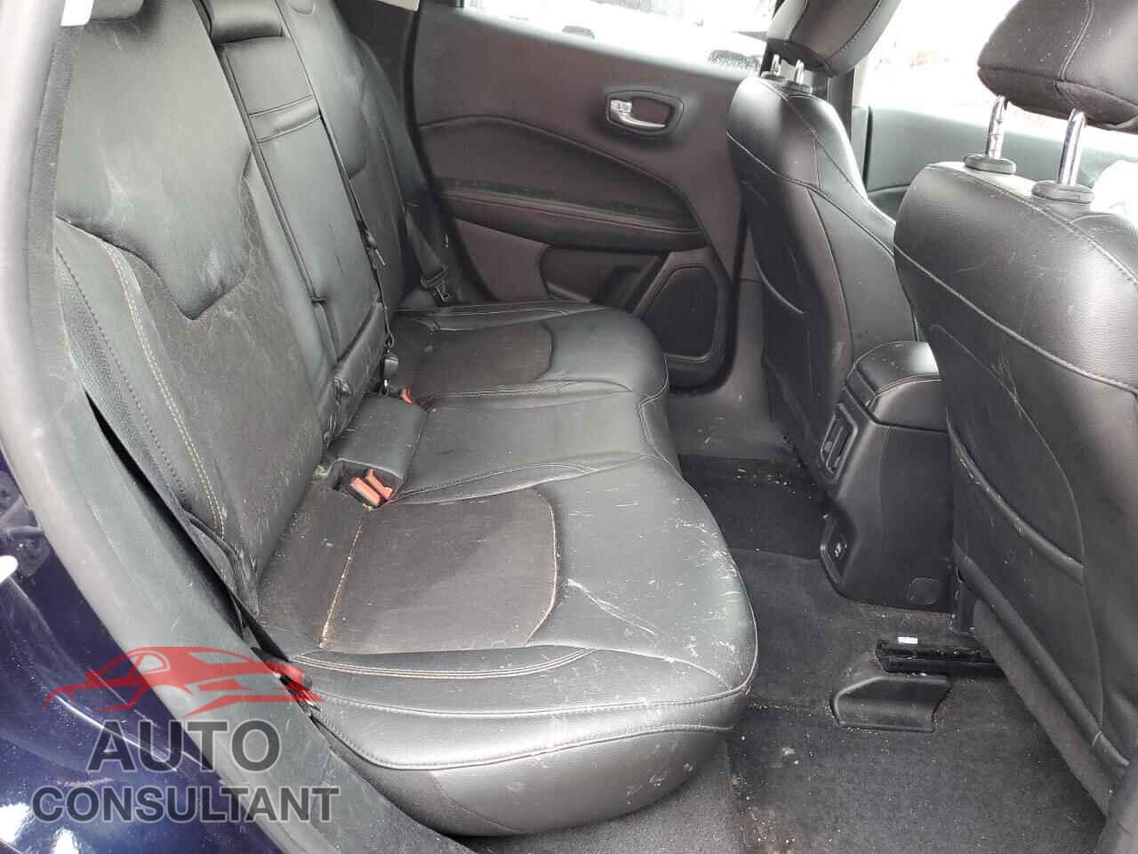 JEEP COMPASS 2018 - 3C4NJDBB7JT262000