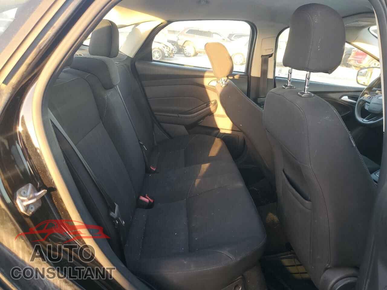 FORD FOCUS 2016 - 1FADP3F26GL221978
