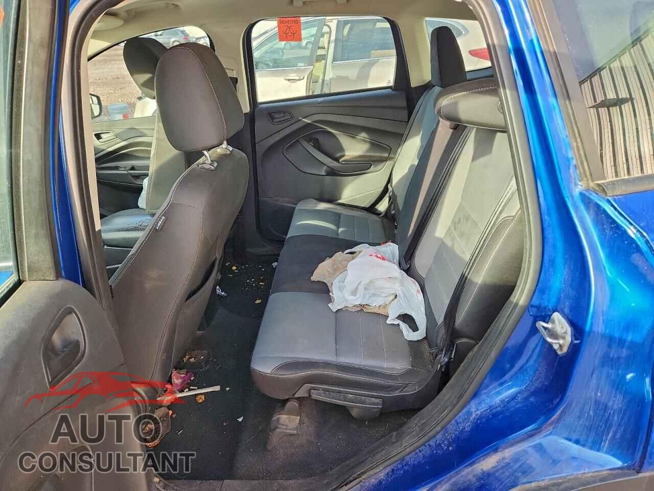 FORD ESCAPE 2017 - 1FMCU0F75HUC26167