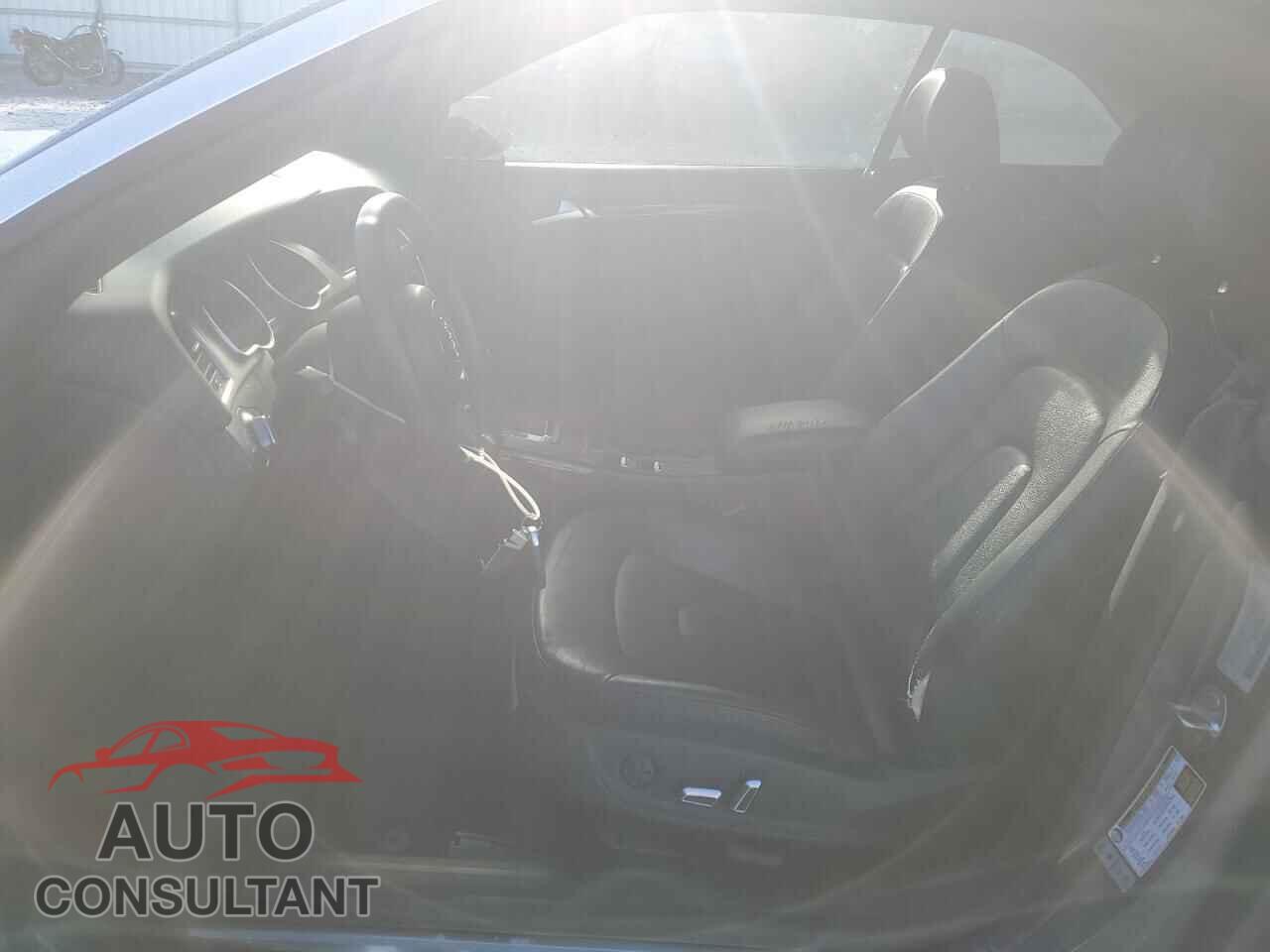 AUDI A5 2013 - WAUCFAFHXDN009549