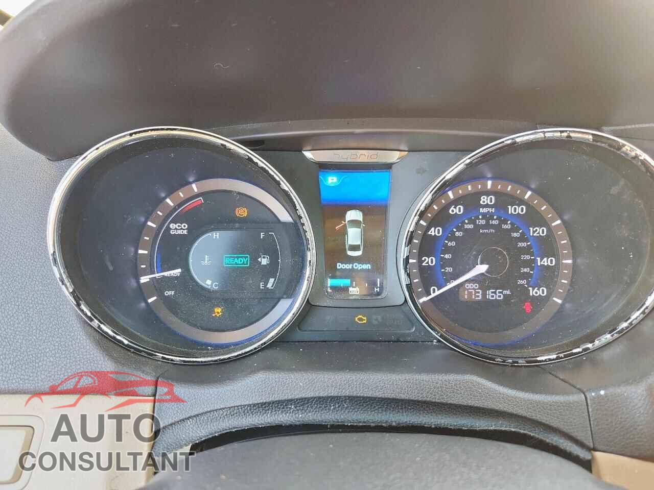 HYUNDAI SONATA 2012 - KMHEC4A41CA041866