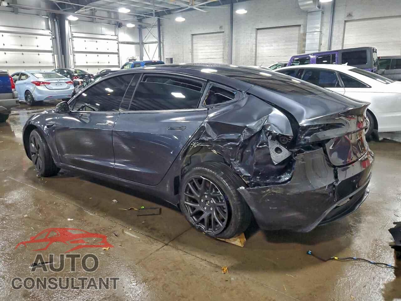 TESLA MODEL 3 2025 - 5YJ3E1EA0SF007105