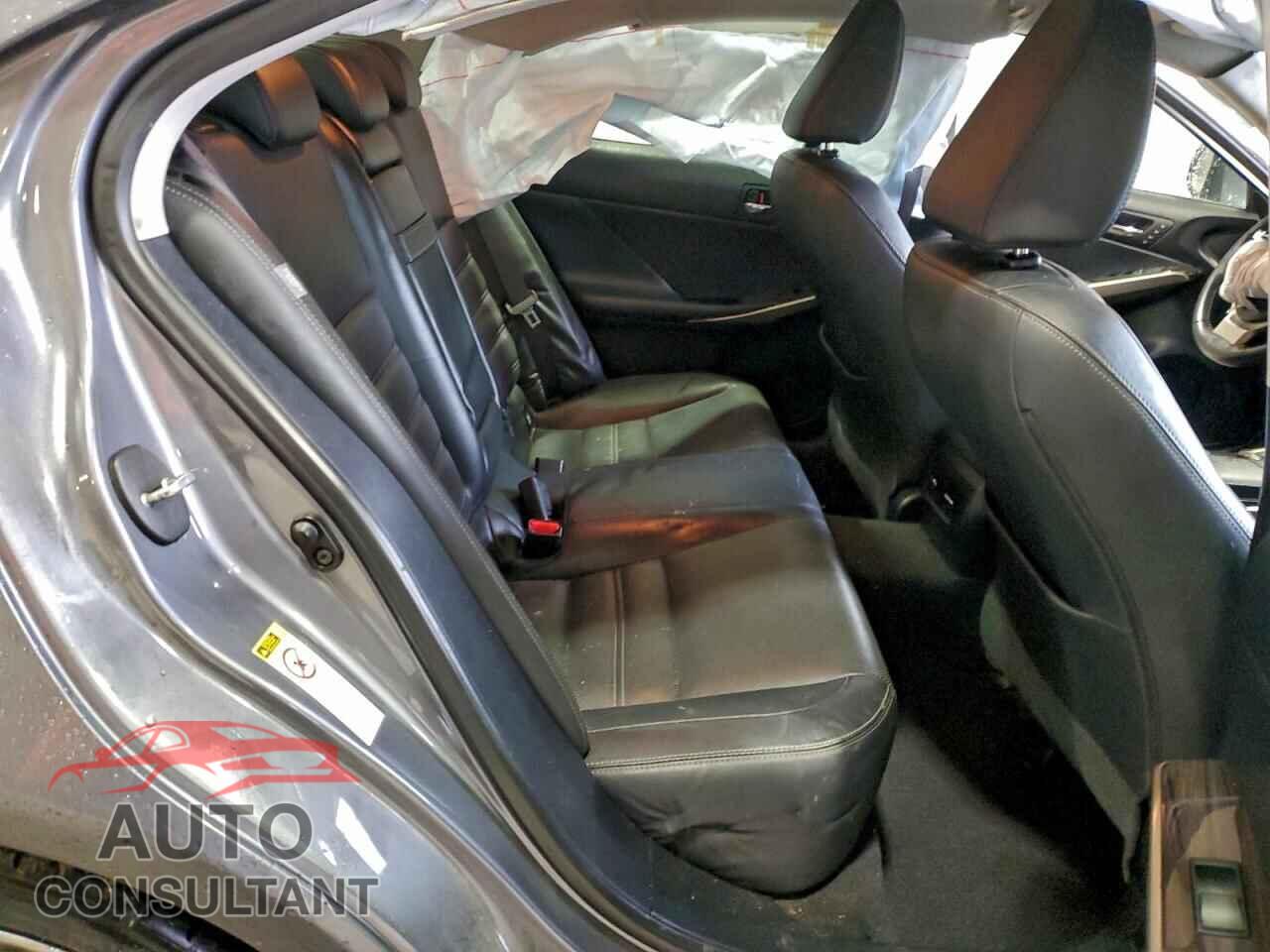 LEXUS IS 2015 - JTHCF1D22F5022430