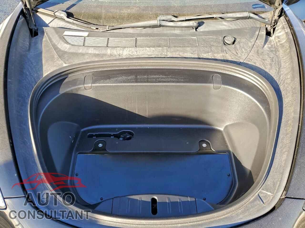 TESLA MODEL 3 2018 - 5YJ3E1EA5JF042382