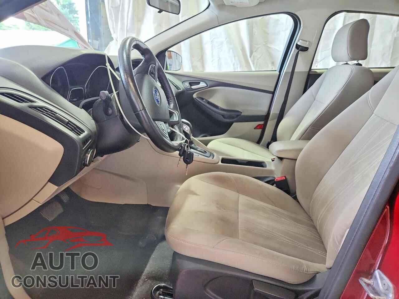 FORD FOCUS 2016 - 1FADP3F23GL252430