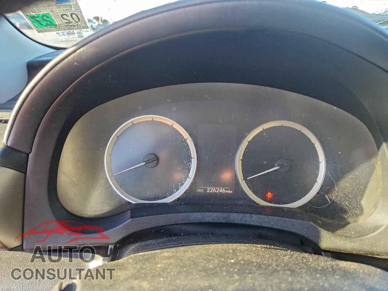 LEXUS IS 2014 - JTHBF1D21E5014412