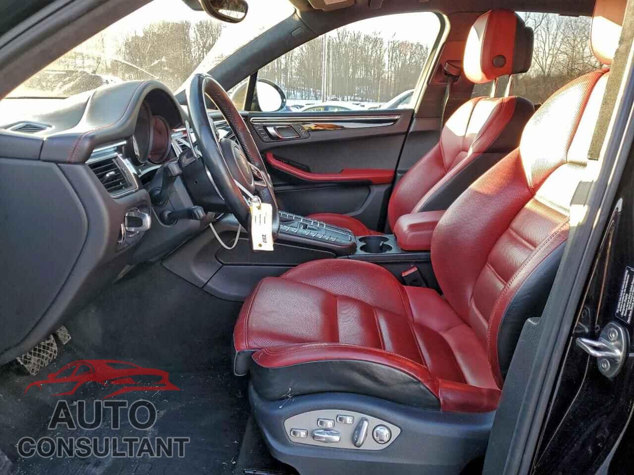 PORSCHE MACAN 2016 - WP1AF2A58GLB95345