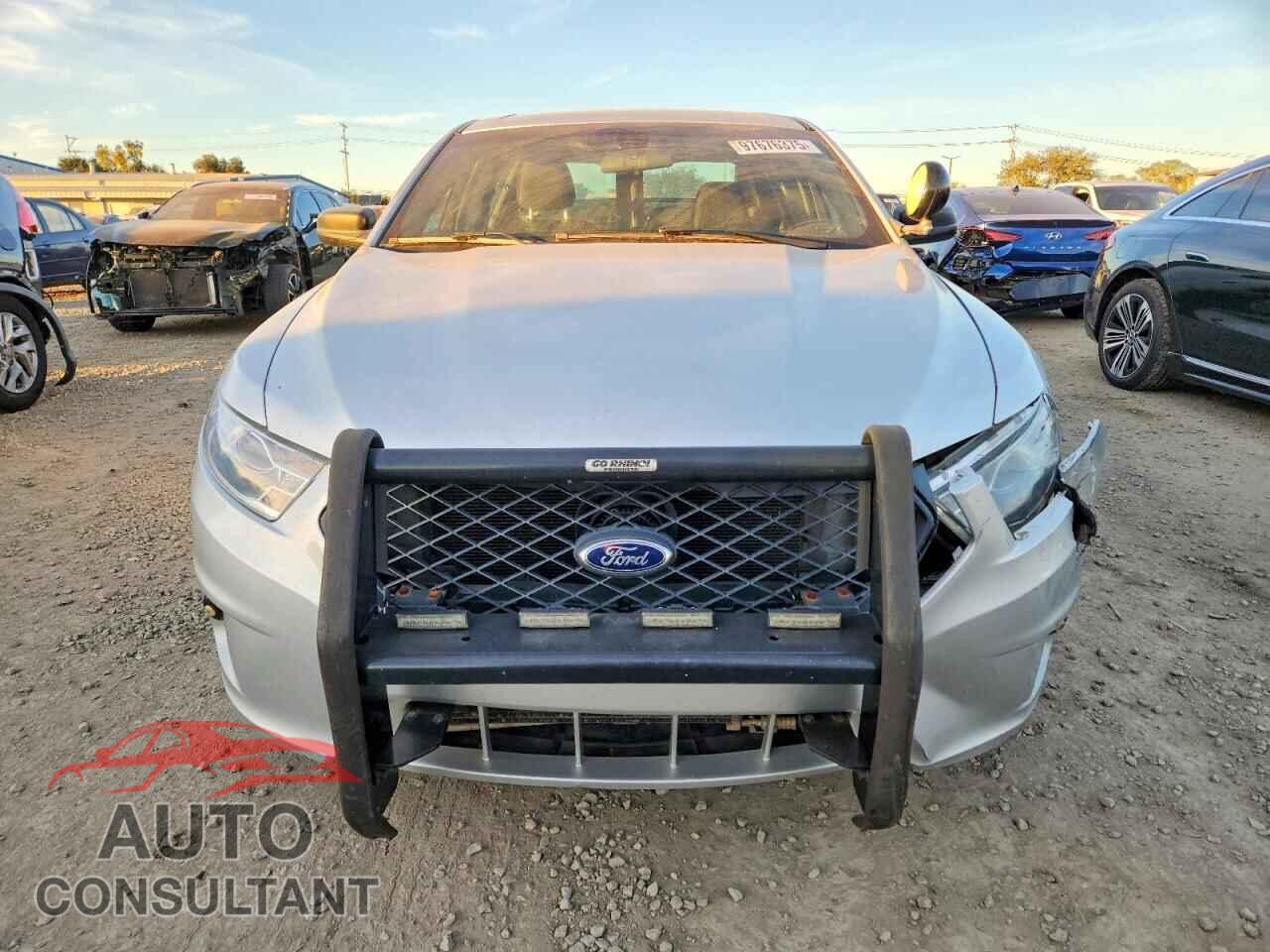 FORD TAURUS 2013 - 1FAHP2M82DG201718