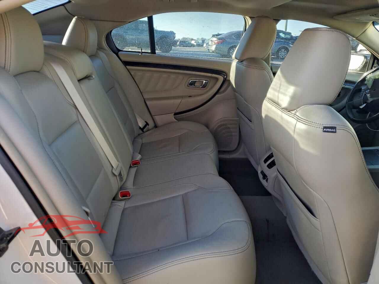 FORD TAURUS 2010 - 1FAHP2FW2AG164659