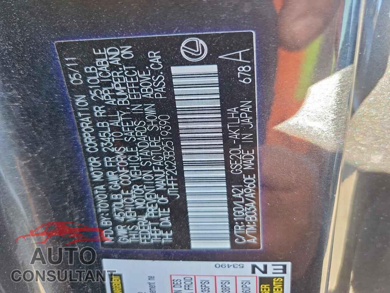 LEXUS IS 2011 - JTHFF2C23B2519390