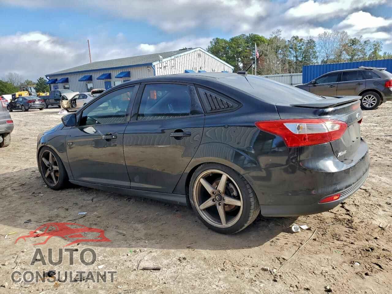 FORD FOCUS 2012 - 1FAHP3F25CL288115
