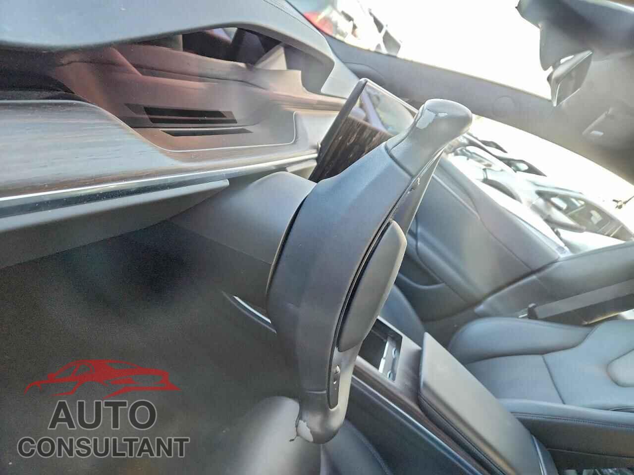 TESLA MODEL S 2022 - 5YJSA1E50NF487077
