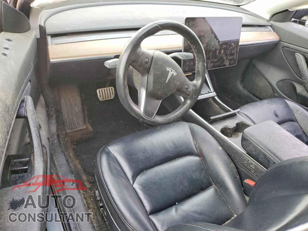 TESLA MODEL 3 2019 - 5YJ3E1EB1KF237339