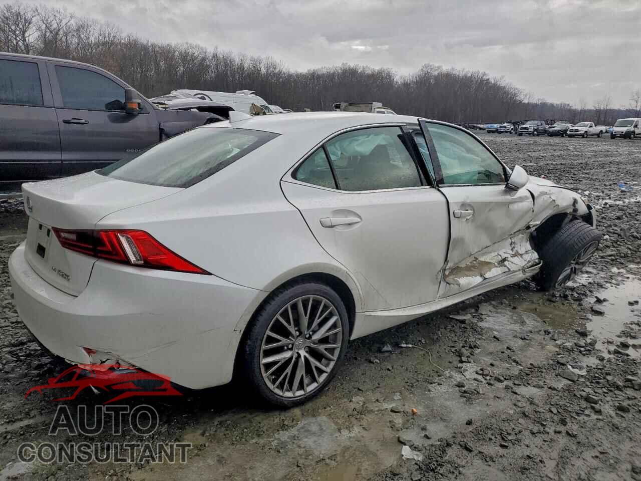 LEXUS IS 2015 - JTHCF1D21F5019129