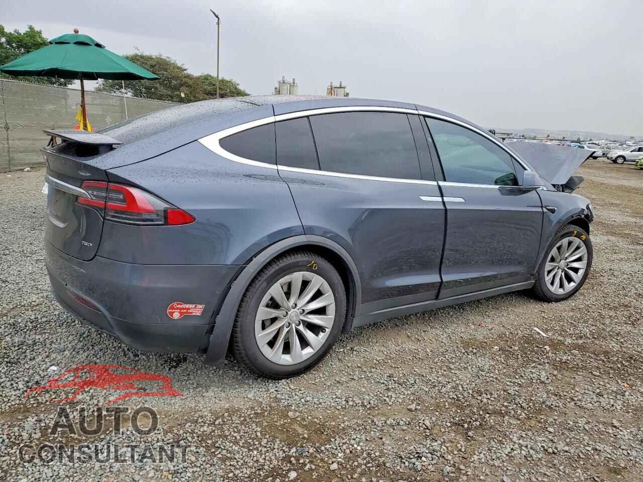 TESLA MODEL X 2016 - 5YJXCDE25GF027892