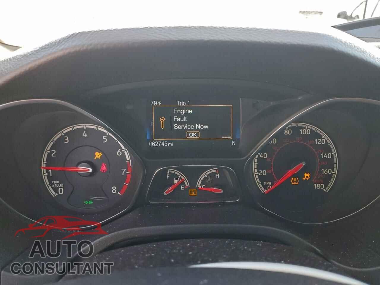 FORD FOCUS 2018 - 1FADP3L90JL309675