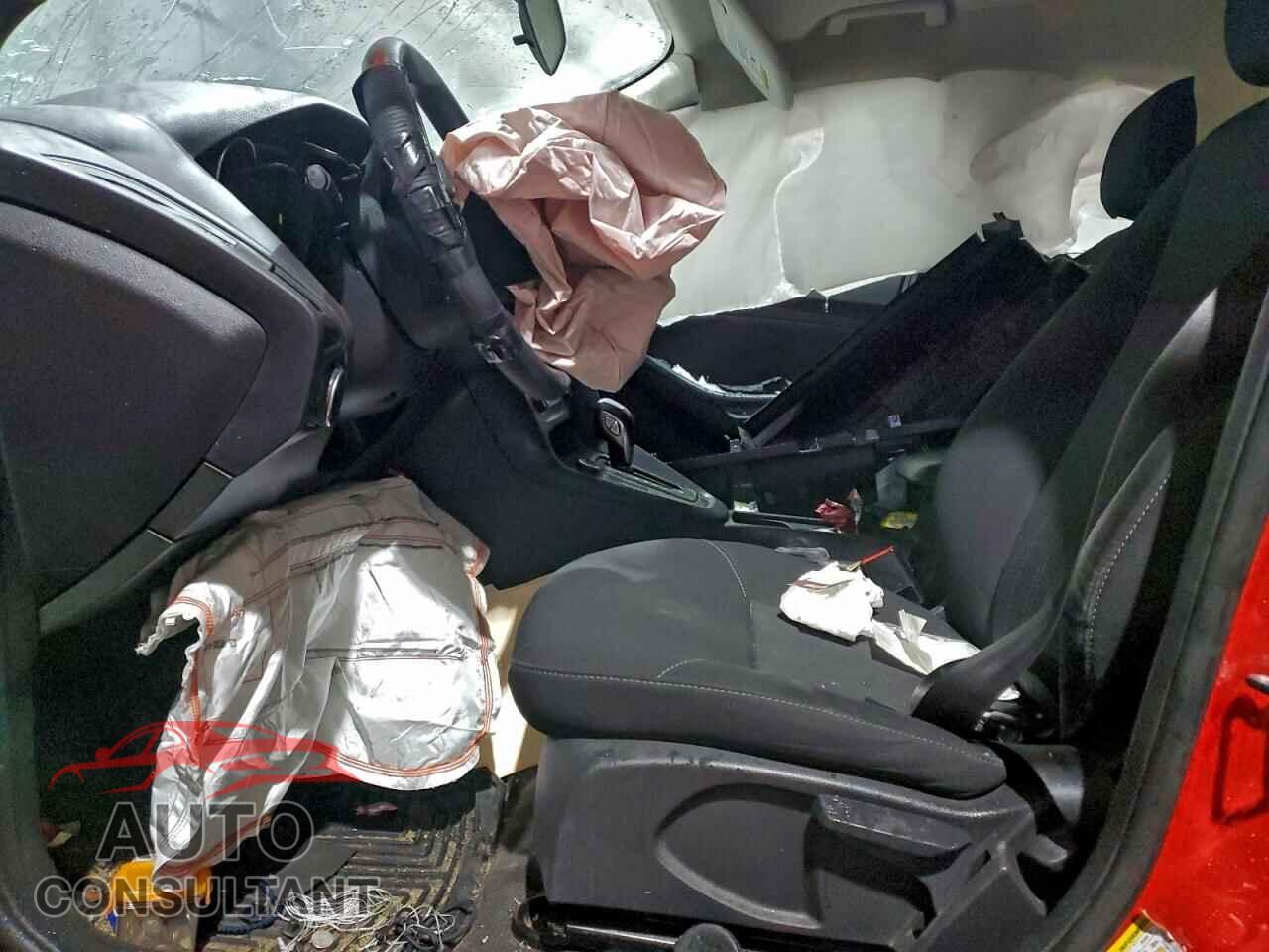 FORD FOCUS 2016 - 1FADP3F22GL400826