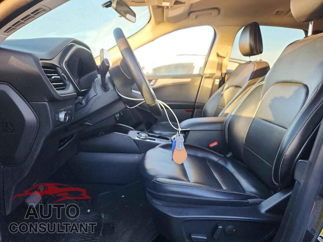 FORD ESCAPE 2020 - 1FMCU0H66LUA80844