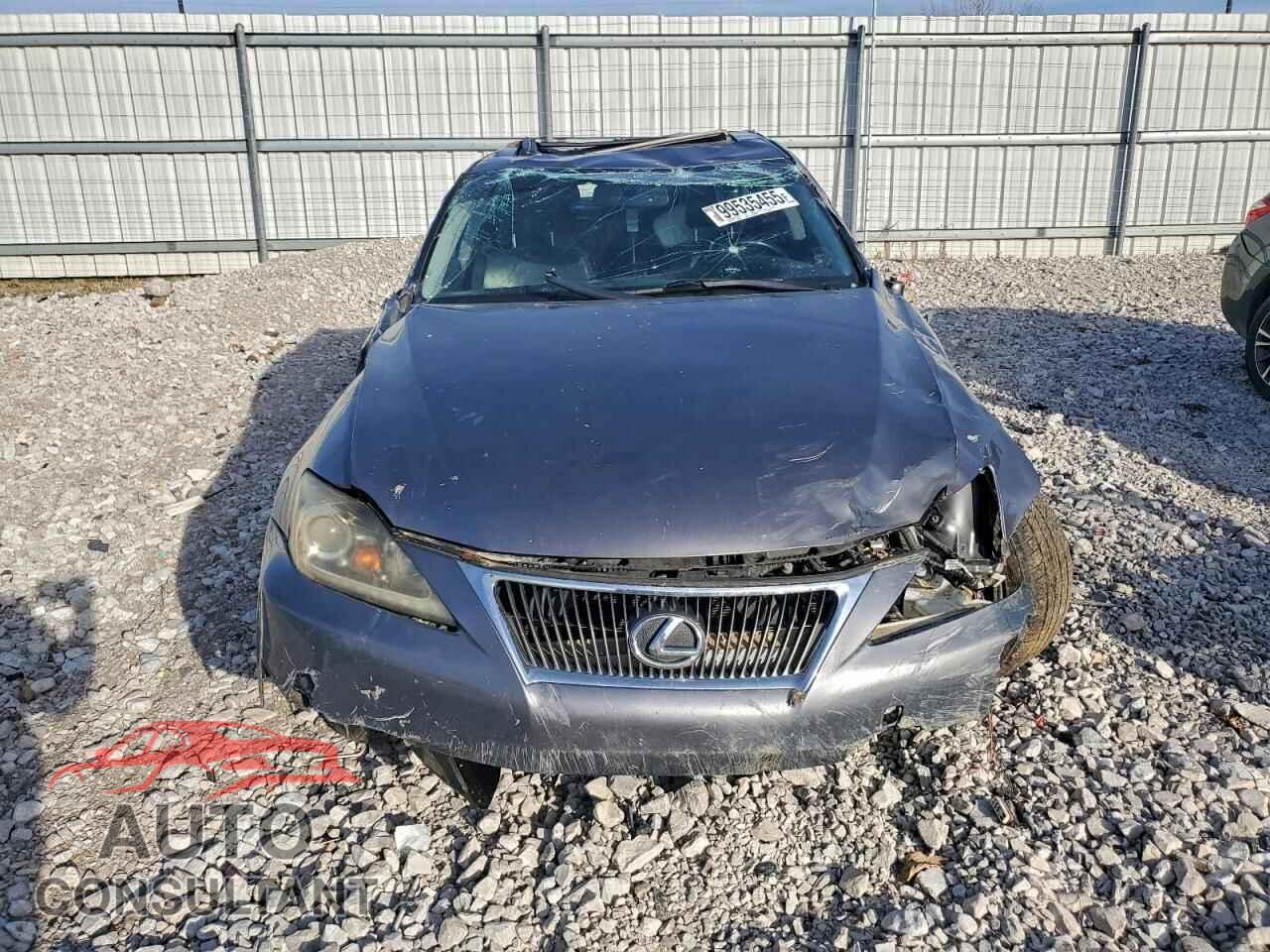 LEXUS IS 2012 - JTHCF5C20C5059366