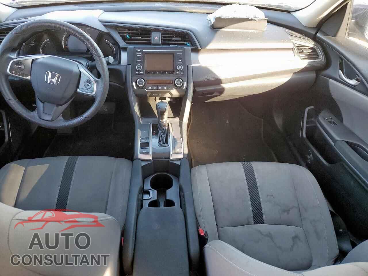 HONDA CIVIC 2018 - 2HGFC2F59JH579312