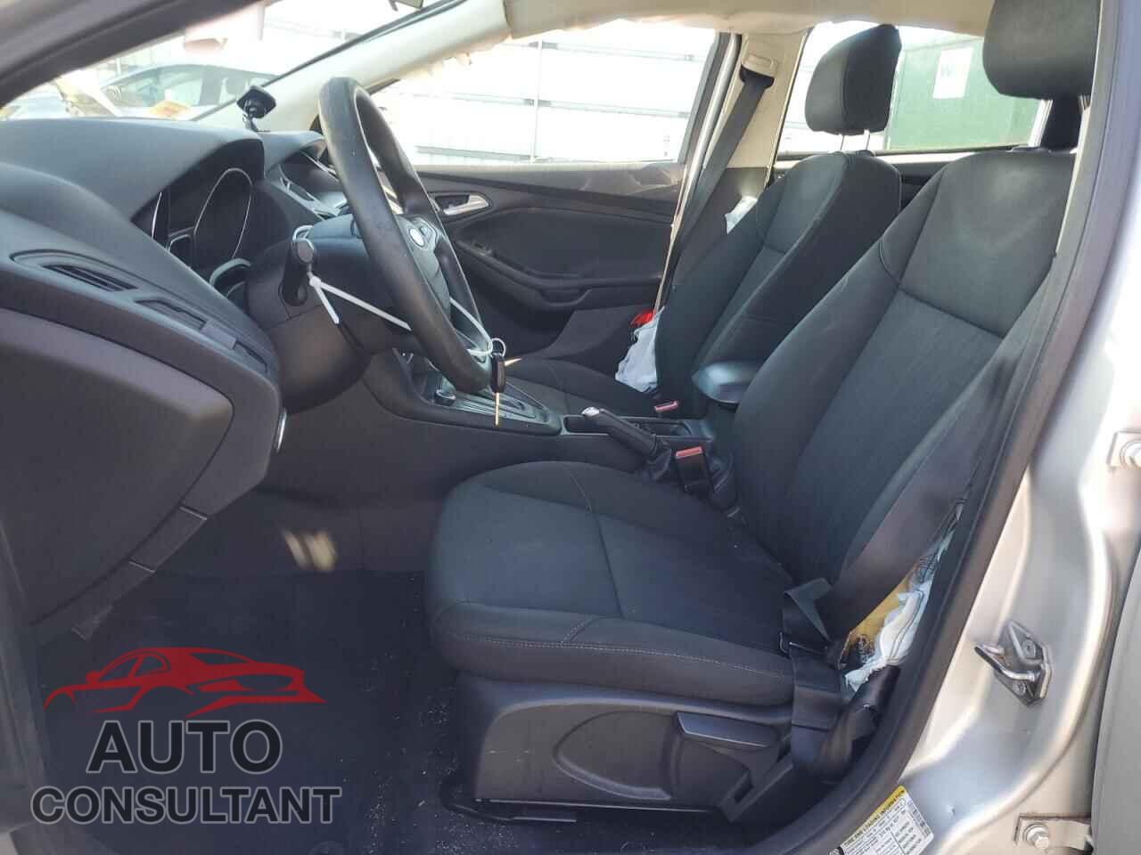FORD FOCUS 2016 - 1FADP3F2XGL211079