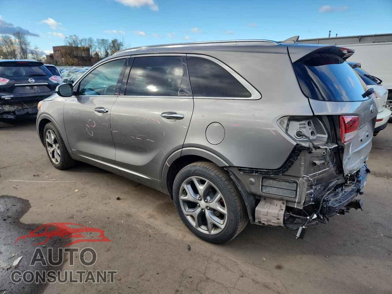 KIA SORENTO 2017 - 5XYPKDA58HG324331