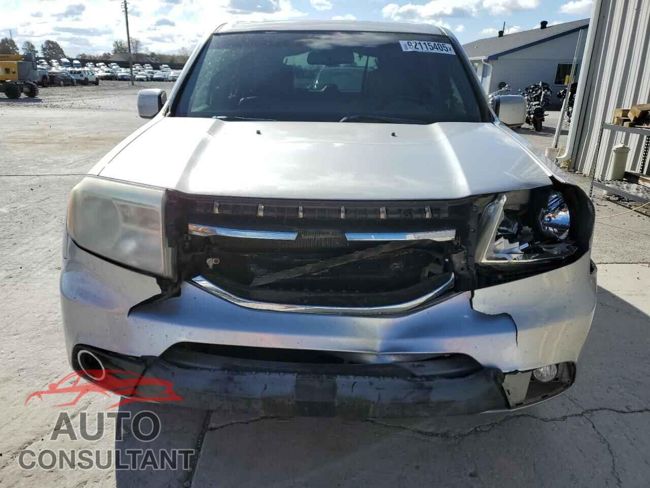 HONDA PILOT 2012 - 5FNYF3H66CB020352
