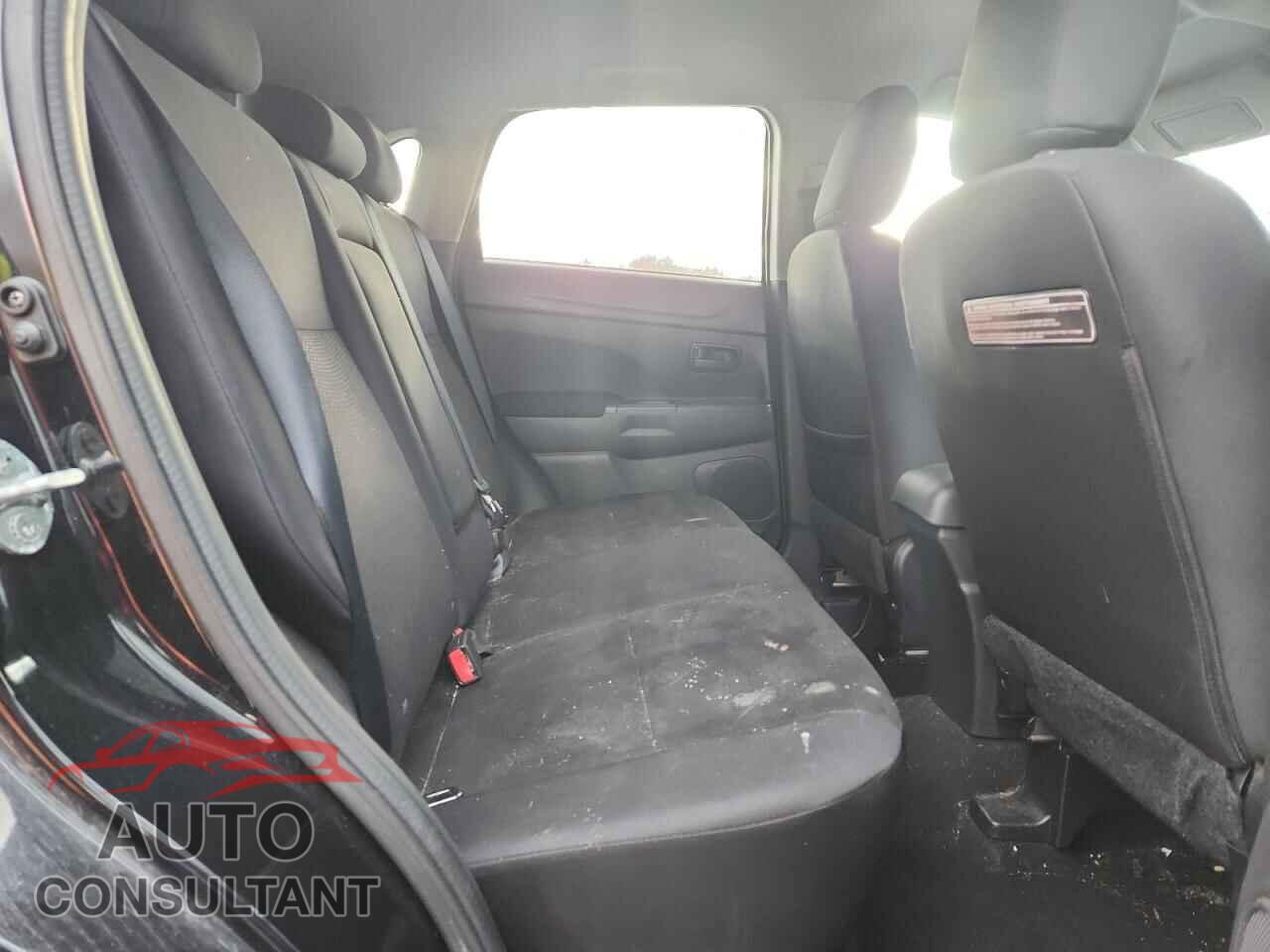 MITSUBISHI OUTLANDER 2013 - 4A4AR3AUXDE012641