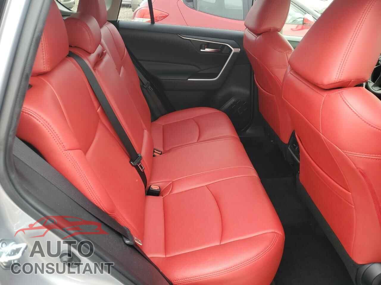 TOYOTA RAV4 2019 - JTMP1RFV4KD515632
