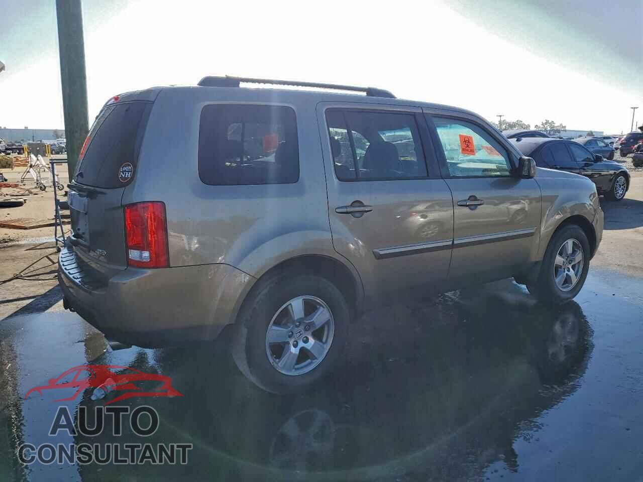 HONDA PILOT 2011 - 5FNYF4H59BB061134