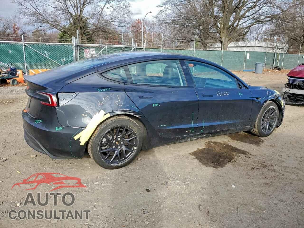 TESLA MODEL 3 2025 - 5YJ3E1EA0SF877579