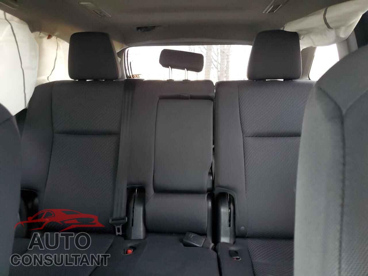 TOYOTA HIGHLANDER 2015 - 5TDBKRFH8FS102995